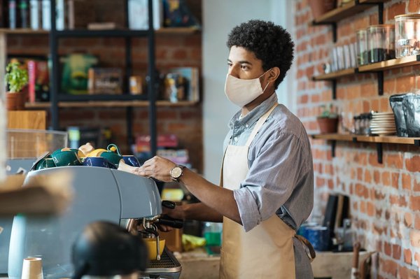 Comment la qualité des outils de barman influence l'expérience du cocktail ?